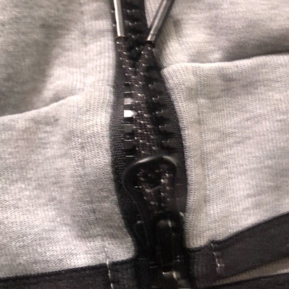 Large grey nike tech for sale also accepting trades - Picture 2 of 6